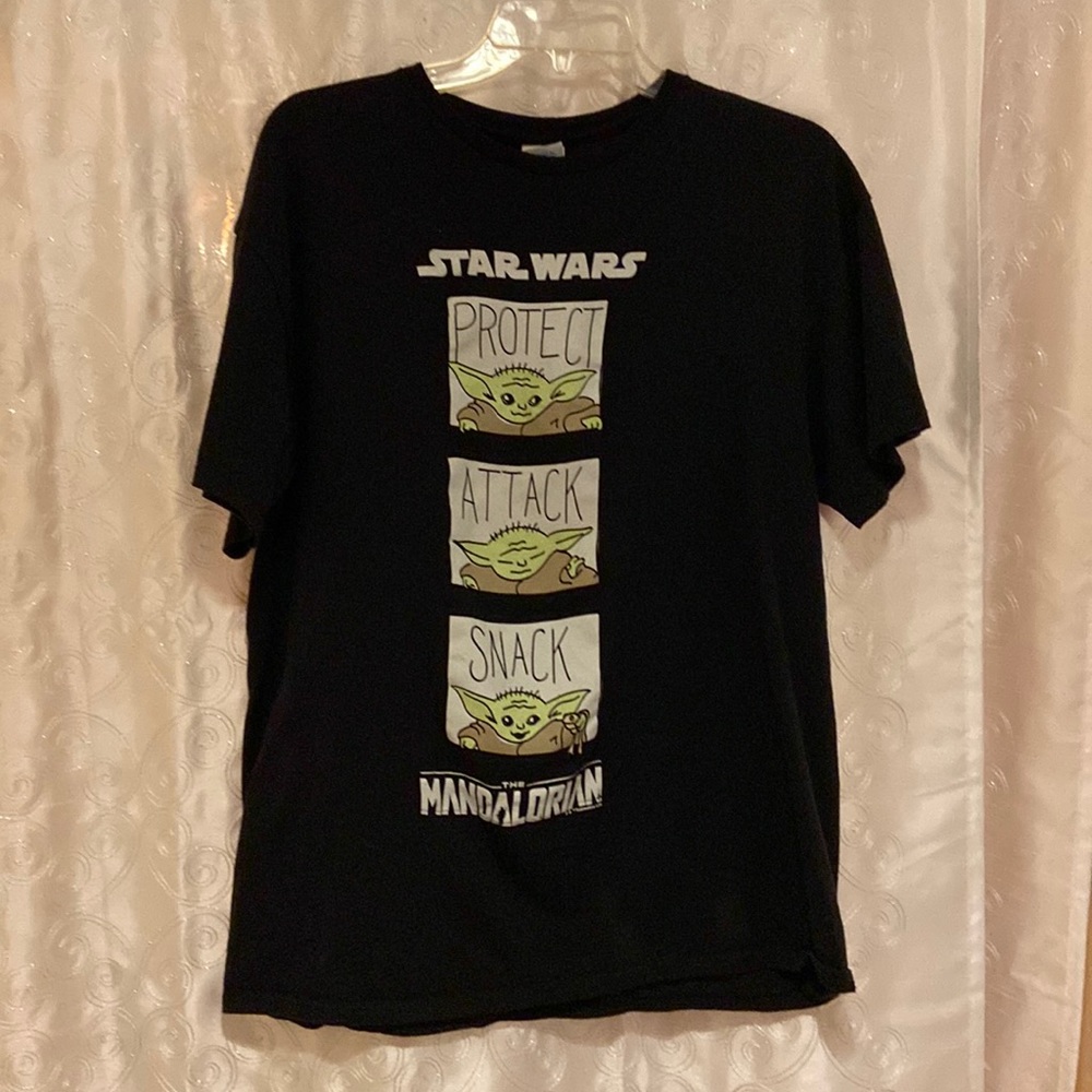 Star Wars The Mandalorian Protect, Attack, Snack T-Shirt Size Men’s Large 🔥